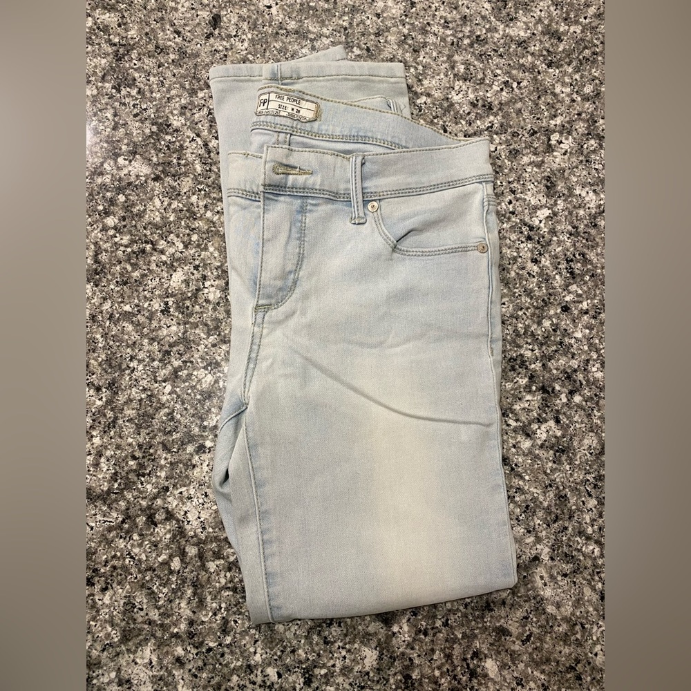 Light Blue Wash Free People Jeans - size 28